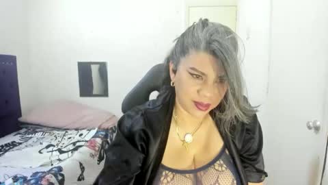 VIKY ADAMS online show from February 19, 12:48 pm