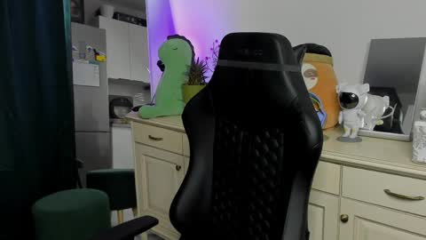 Vincent Strong online show from April 17, 9:22 am