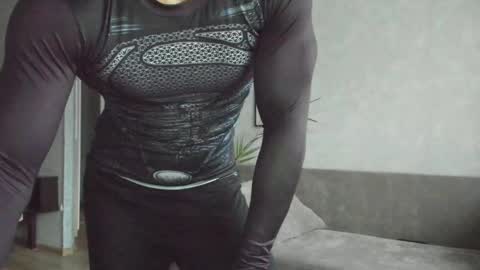 Vincent.  uncut 18cm online show from March 3, 2:35 pm