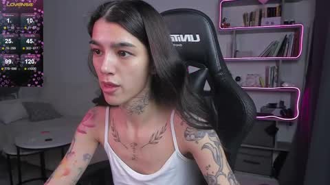 vinkitinkii online show from March 5, 6:54 am