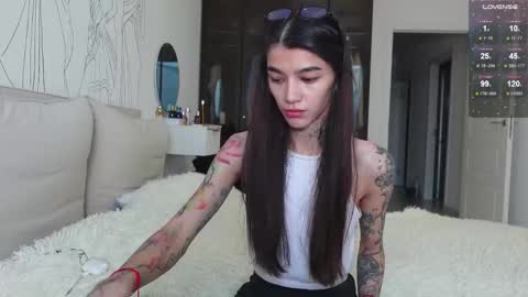 vinkitinkii online show from November 17, 7:11 am