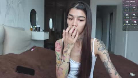 vinkitinkii online show from October 20, 7:35 am