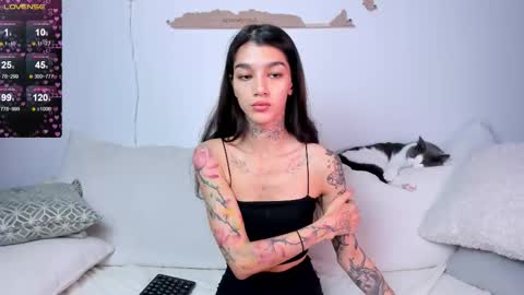 vinkitinkii online show from September 17, 6:50 am