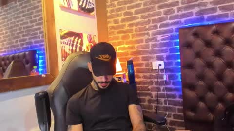 ---Vinzen--- online show from December 4, 5:18 am