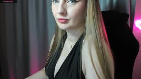 Funny  girl online show from May 12, 3:04 am