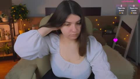 Viola online show from May 5, 9:09 pm