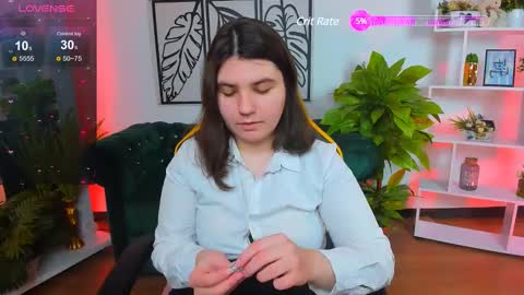 Snapshot of viola__shy chatting on March 4, 9:32 pm Viola online show from March 4, 9:32 pm
