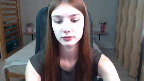 Snapshot of violaberry__ chatting on October 20, 4:17 am violaberry__ online show from October 20, 4:17 am