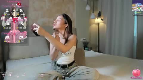 violacuddly online show from April 5, 7:27 am