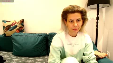 Snapshot of violafoxy chatting on January 13, 8:48 pm viola online show from January 13, 8:48 pm