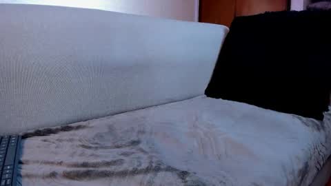 Violett  Everyday From 0530 to 1430 Col Time online show from January 5, 5:27 pm