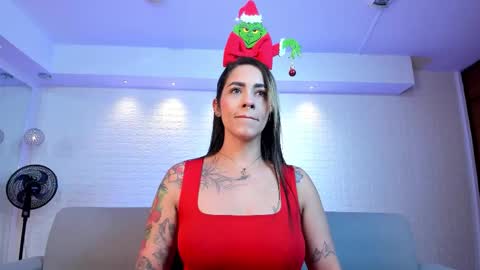 Violett  Everyday From 0530 to 1430 Col Time online show from December 1, 10:46 am