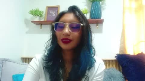 V I O L E T  online show from May 28, 2:26 pm