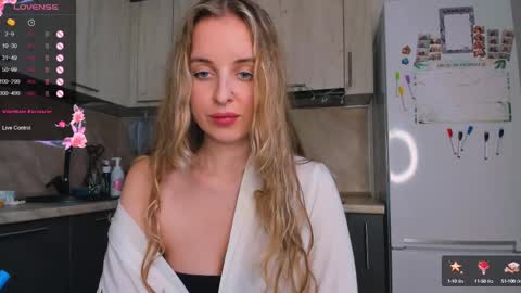 Violet online show from February 12, 1:16 pm