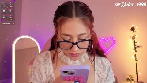 violet online show from March 12, 6:33 pm