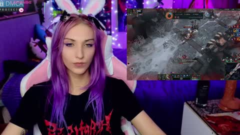 Snapshot of violet_noir_ chatting on January 22, 10:40 am Deya online show from January 22, 10:40 am