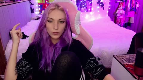 Snapshot of violet_noir_ chatting on January 30, 11:44 am Deya online show from January 30, 11:44 am