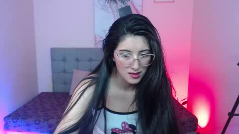 Violet  online show from December 19, 1:17 pm