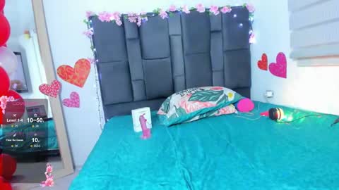 Snapshot of violet_taylor28 chatting on February 20, 1:57 am violett taylor online show from February 20, 1:57 am