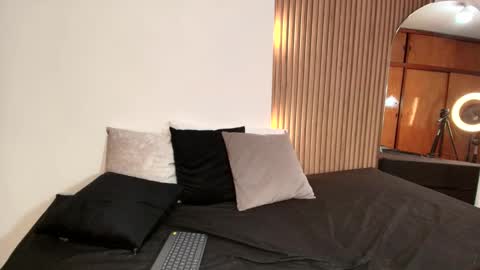 Violet  online show from March 3, 4:36 pm