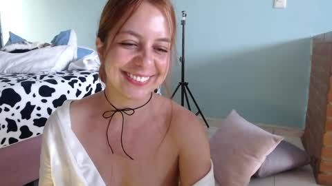 Violeta Peter online show from April 12, 9:30 pm