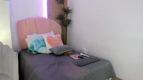violeta_sannz online show from April 10, 11:59 am