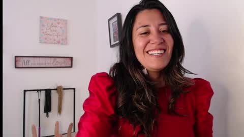 violeta_scott_ online show from April 14, 1:58 pm