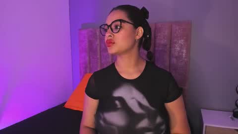 violeta  online show from March 11, 2:53 pm