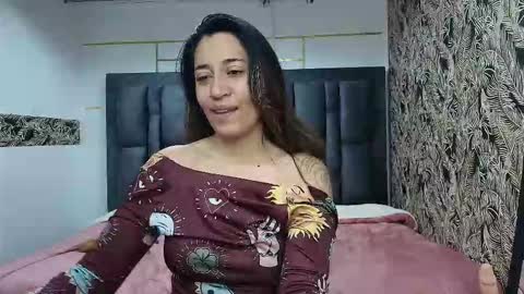 VIOLETA online show from December 18, 3:07 pm