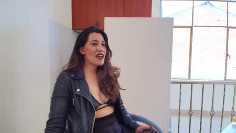 VIOLETA online show from November 28, 2:46 pm