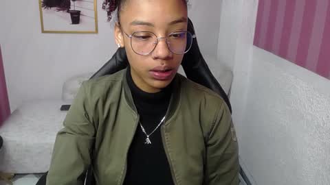 violeth_b online show from January 16, 12:42 pm