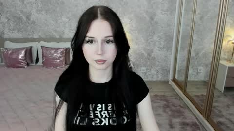 violetharmee online show from May 24, 3:36 am