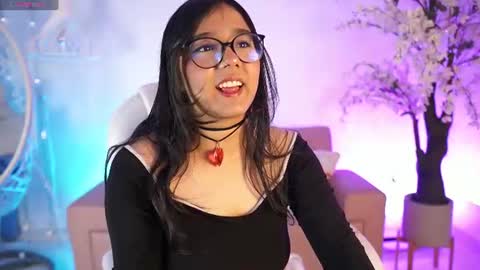 violetjonesx online show from July 9, 11:47 am
