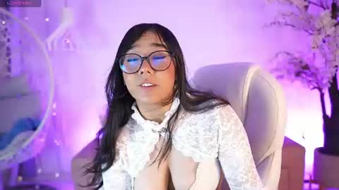 violetjonesx online show from July 21, 11:34 am