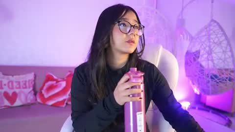 violetjonesx online show from June 30, 11:42 am