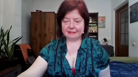 violetpulse online show from May 5, 3:40 pm
