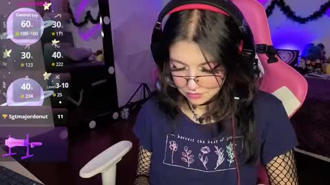   online show from December 20, 9:55 pm