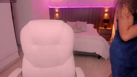 Violett online show from April 9, 6:19 am