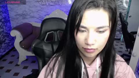 Snapshot of violetta_jhonson_v chatting on February 27, 6:46 am Violetta online show from February 27, 6:46 am