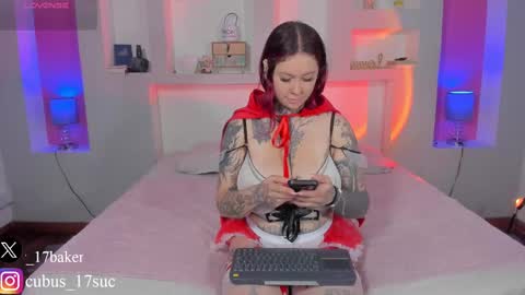 ViolettaBaker online show from October 13, 7:27 pm