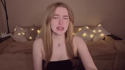 ViolettaOtis online show from April 24, 6:21 pm