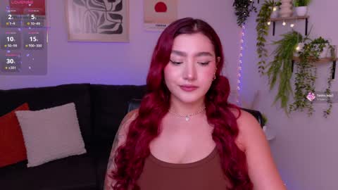 Violett Castel online show from April 8, 8:01 pm