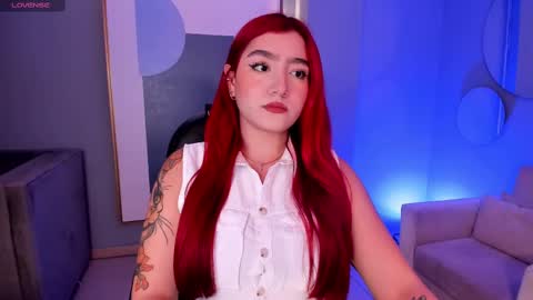 Violett Castel online show from September 18, 6:45 pm