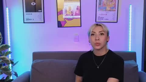 Violet online show from January 15, 1:14 am