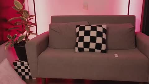 Violet online show from November 13, 2:25 am