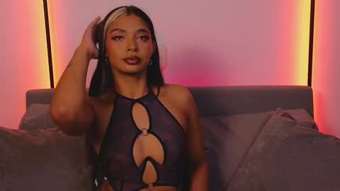 Violet online show from March 11, 1:26 am