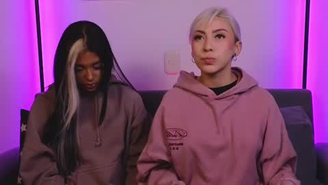 Violet online show from February 27, 2:14 am