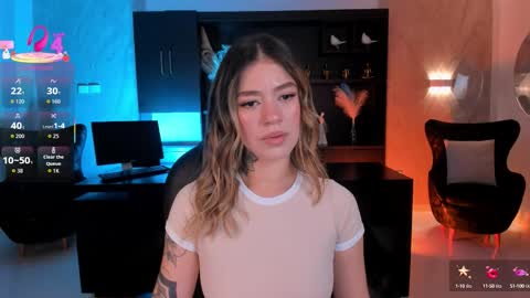 Snapshot of violetthansson chatting on September 29, 6:18 pm Violett online show from September 29, 6:18 pm