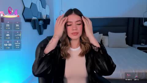 Snapshot of violetthansson chatting on October 15, 7:15 pm Violett online show from October 15, 7:15 pm