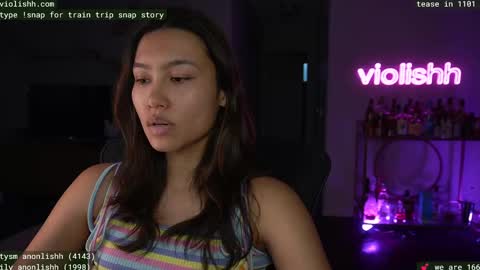 Snapshot of violishh chatting on March 1, 11:47 pm follow me on twitter violishh and ig violishh  online show from March 1, 11:47 pm